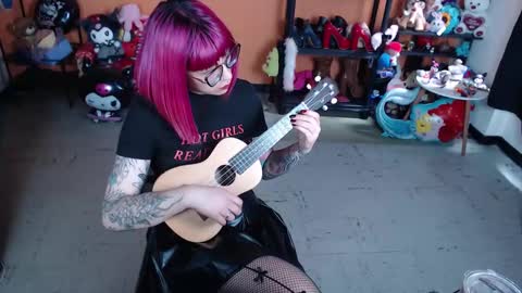 Miss Mia online show from 02-01-26, 03:32