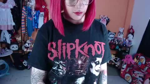 Snapshot of missmia2 chatting on 04-23-26, 12:29 Miss Mia online show from 04-23-26, 12:29