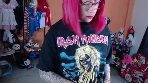 Snapshot of missmia2 chatting on 04-28-26, 03:39 Miss Mia online show from 04-28-26, 03:39