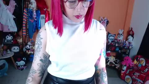 Snapshot of missmia2 chatting on 05-01-26, 11:26 Miss Mia online show from 05-01-26, 11:26