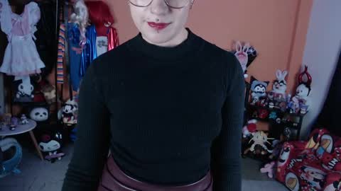 Snapshot of missmia2 chatting on 05-05-26, 11:29 Miss Mia online show from 05-05-26, 11:29