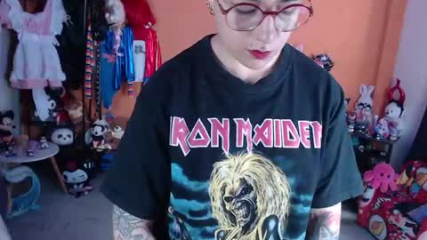 Snapshot of missmia2 chatting on 05-24-26, 02:44 Miss Mia online show from 05-24-26, 02:44