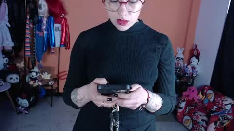 Snapshot of missmia2 chatting on 05-30-26, 12:46 Miss Mia online show from 05-30-26, 12:46
