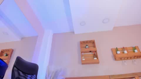 Mia  online show from 11-09-25, 11:52