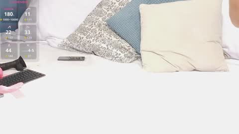 Mia online show from 12-26-24, 05:19