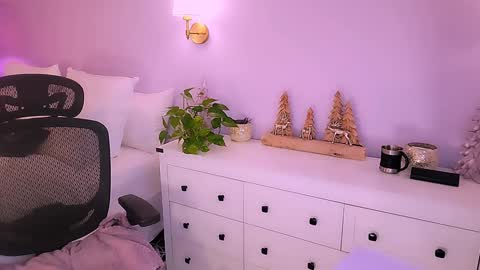 Mina online show from 02-13-26, 04:41