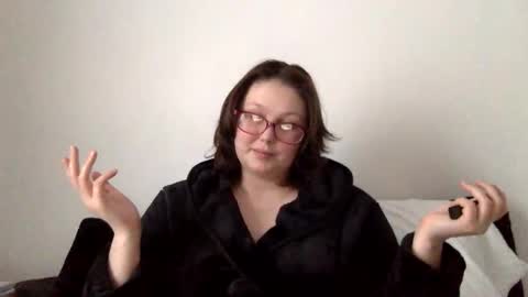 Snapshot of missmistressmal chatting on 05-10-26, 04:45 missmistressmal online show from 05-10-26, 04:45