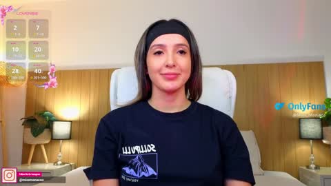 Snapshot of missmonaco chatting on 12-10-24, 01:00 Emma Rivera online show from 12-10-24, 01:00