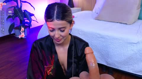 Snapshot of missmonaco chatting on 12-27-24, 03:09 Emma Rivera online show from 12-27-24, 03:09