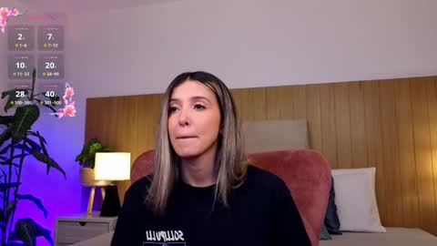 Snapshot of missmonaco chatting on 01-09-25, 02:11 Emma Rivera online show from 01-09-25, 02:11