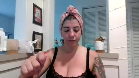 MissMona online show from 05-31-26, 10:11
