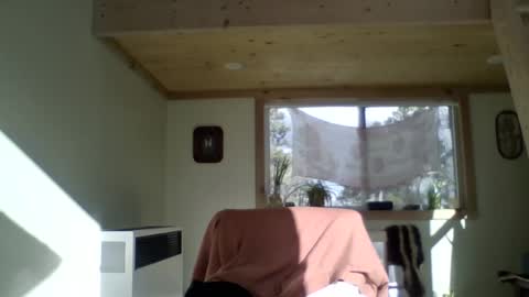 Snapshot of missmoonmagic13 chatting on 12-13-24, 08:47 Maxxx online show from 12-13-24, 08:47