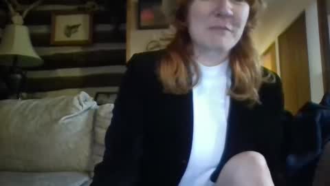 Snapshot of missmoonmagic13 chatting on 10-14-25, 02:45 Maxxx online show from 10-14-25, 02:45