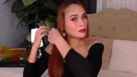 Snapshot of missoliviaontop chatting on 04-12-26, 04:34 missoliviaontop online show from 04-12-26, 04:34