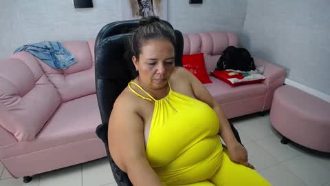 Penelope online show from 01-11-25, 04:03