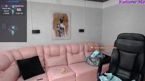 Penelope online show from 02-20-25, 03:08