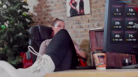 Miss Venus online show from 01-15-25, 07:26