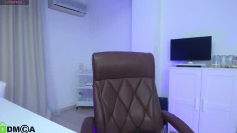 Missrachelxo online show from 07-22-26, 07:05