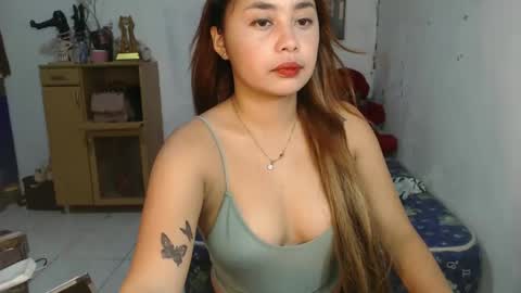 Snapshot of missrheameasexy chatting on 02-03-25, 07:40 missRHEA online show from 02-03-25, 07:40