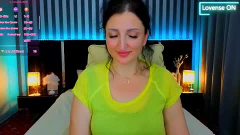 Snapshot of missrossi chatting on 11-22-25, 08:19 missrossi online show from 11-22-25, 08:19