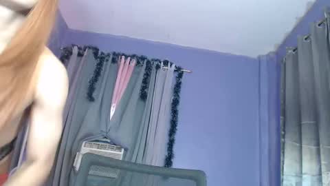 Snapshot of missrufaxxx chatting on 12-22-24, 11:22 Cielo online show from 12-22-24, 11:22