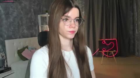 misss_evelyne online show from 12-16-25, 01:43