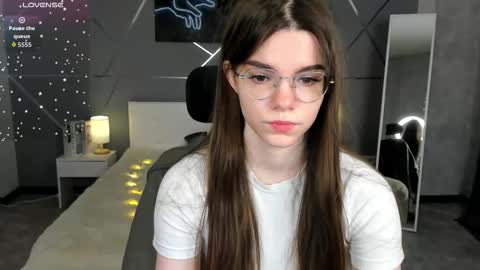 misss_evelyne online show from 12-18-25, 01:44