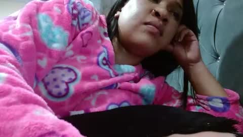 Snapshot of misssam28 chatting on 06-25-26, 10:25 TELL ME MISS online show from 06-25-26, 10:25