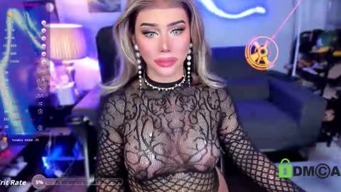 Snapshot of misstressheavenly chatting on 11-25-25, 05:13 Amanda . online show from 11-25-25, 05:13