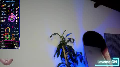 Snapshot of missvalery1 chatting on 12-29-24, 12:23 missvalery1 online show from 12-29-24, 12:23