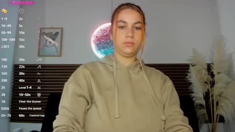 Snapshot of missvalery1 chatting on 01-22-25, 12:27 missvalery1 online show from 01-22-25, 12:27