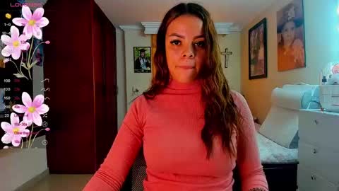 Snapshot of missvalery1 chatting on 09-15-25, 09:04 missvalery1 online show from 09-15-25, 09:04