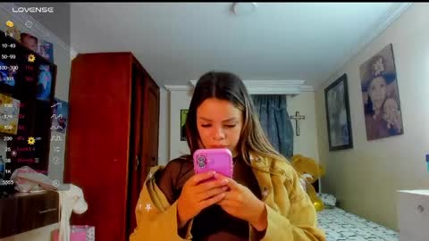 missvalery1 online show from 04-29-26, 10:38
