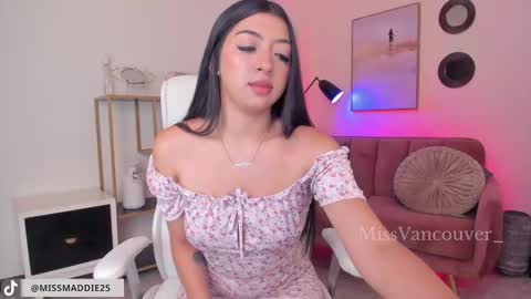 Snapshot of missvancouver_ chatting on 02-11-25, 11:44 Mafe Jimenez online show from 02-11-25, 11:44