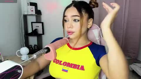 Sofia Vega online show from 08-01-26, 06:56