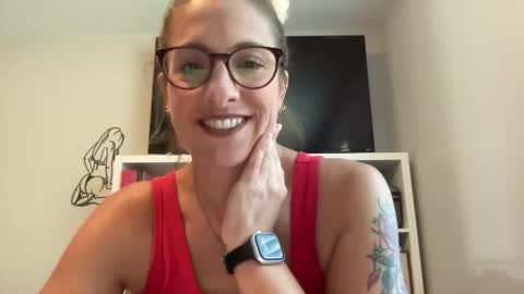 Snapshot of missveronicajaymes chatting on 05-22-26, 04:34 Miss Veronica Jaymes online show from 05-22-26, 04:34