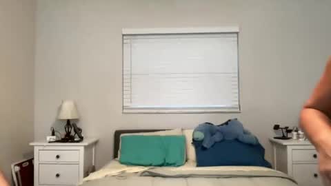 Snapshot of missveronicajaymes chatting on 05-28-26, 12:08 Miss Veronica Jaymes online show from 05-28-26, 12:08