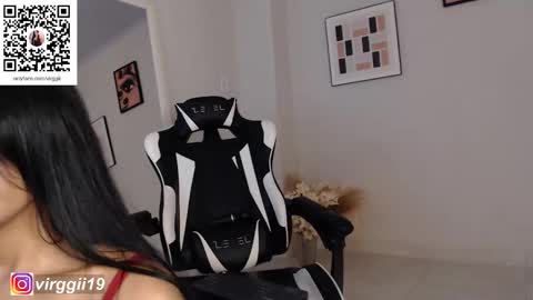 missvirggii online show from 12-18-25, 08:59