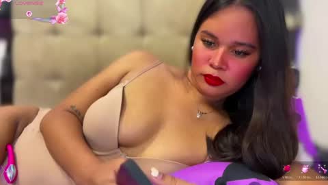 Snapshot of missxthalia697 chatting on 07-16-26, 12:27 Miss. Thalia online show from 07-16-26, 12:27