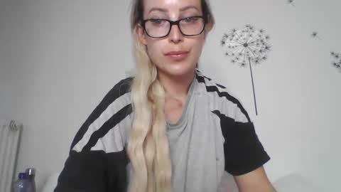 Snapshot of missy_matrix chatting on 09-23-25, 07:44 Missy matrix online show from 09-23-25, 07:44