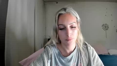 Snapshot of missy_matrix chatting on 10-15-25, 06:19 Missy matrix online show from 10-15-25, 06:19