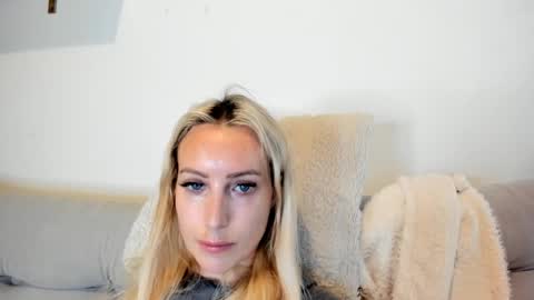 Snapshot of missy_matrix chatting on 12-14-25, 10:09 Missy matrix online show from 12-14-25, 10:09