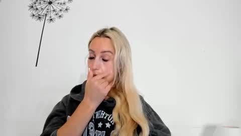 Snapshot of missy_matrix chatting on 12-15-25, 10:30 Missy matrix online show from 12-15-25, 10:30