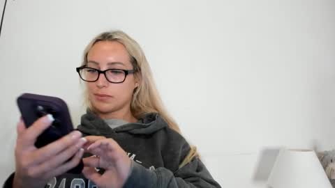 Snapshot of missy_matrix chatting on 12-16-25, 09:36 Missy matrix online show from 12-16-25, 09:36