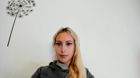 Snapshot of missy_matrix chatting on 12-19-25, 10:22 Missy matrix online show from 12-19-25, 10:22