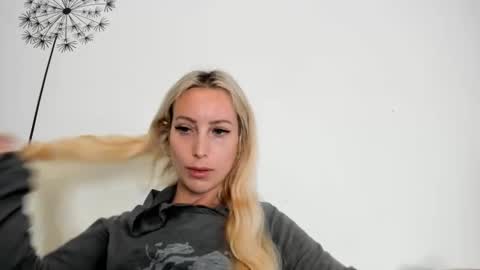 Snapshot of missy_matrix chatting on 12-20-25, 10:22 Missy matrix online show from 12-20-25, 10:22