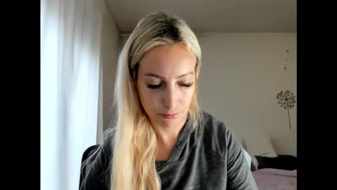 Snapshot of missy_matrix chatting on 12-23-25, 09:51 Missy matrix online show from 12-23-25, 09:51