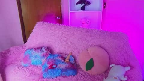 Snapshot of missy_sub chatting on 01-11-26, 12:04 missy_sub online show from 01-11-26, 12:04