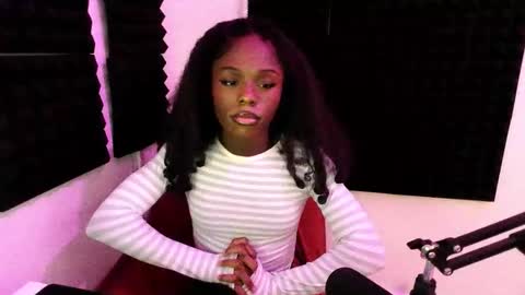 lauren online show from 12-01-25, 04:17