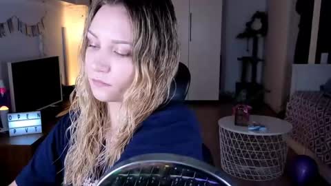 Snapshot of missyourtouch chatting on 04-22-26, 05:36 MissYourTouch online show from 04-22-26, 05:36